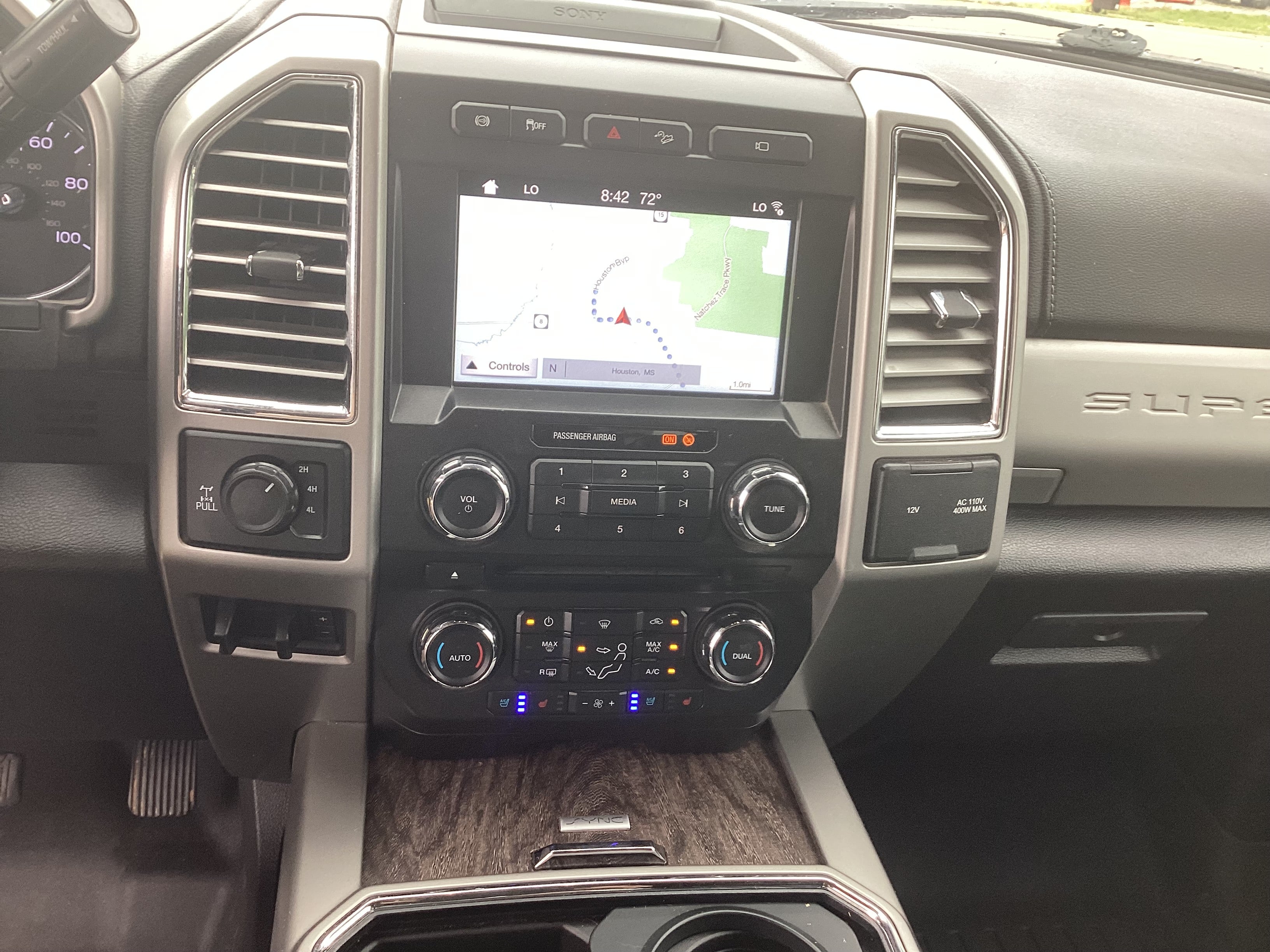 2017 Ford Super Duty F-250 SRW Lariat