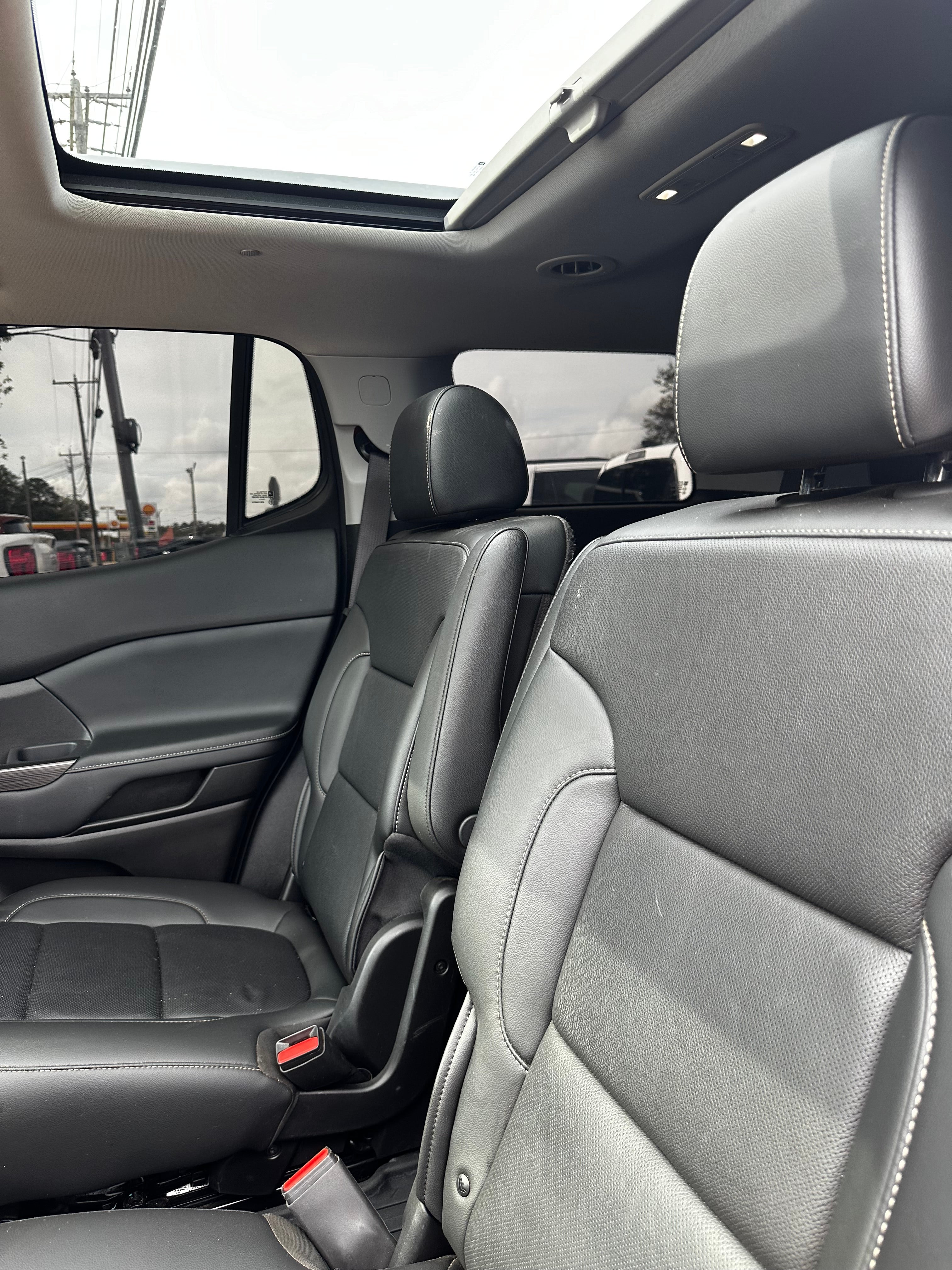 2021 GMC Acadia SLT