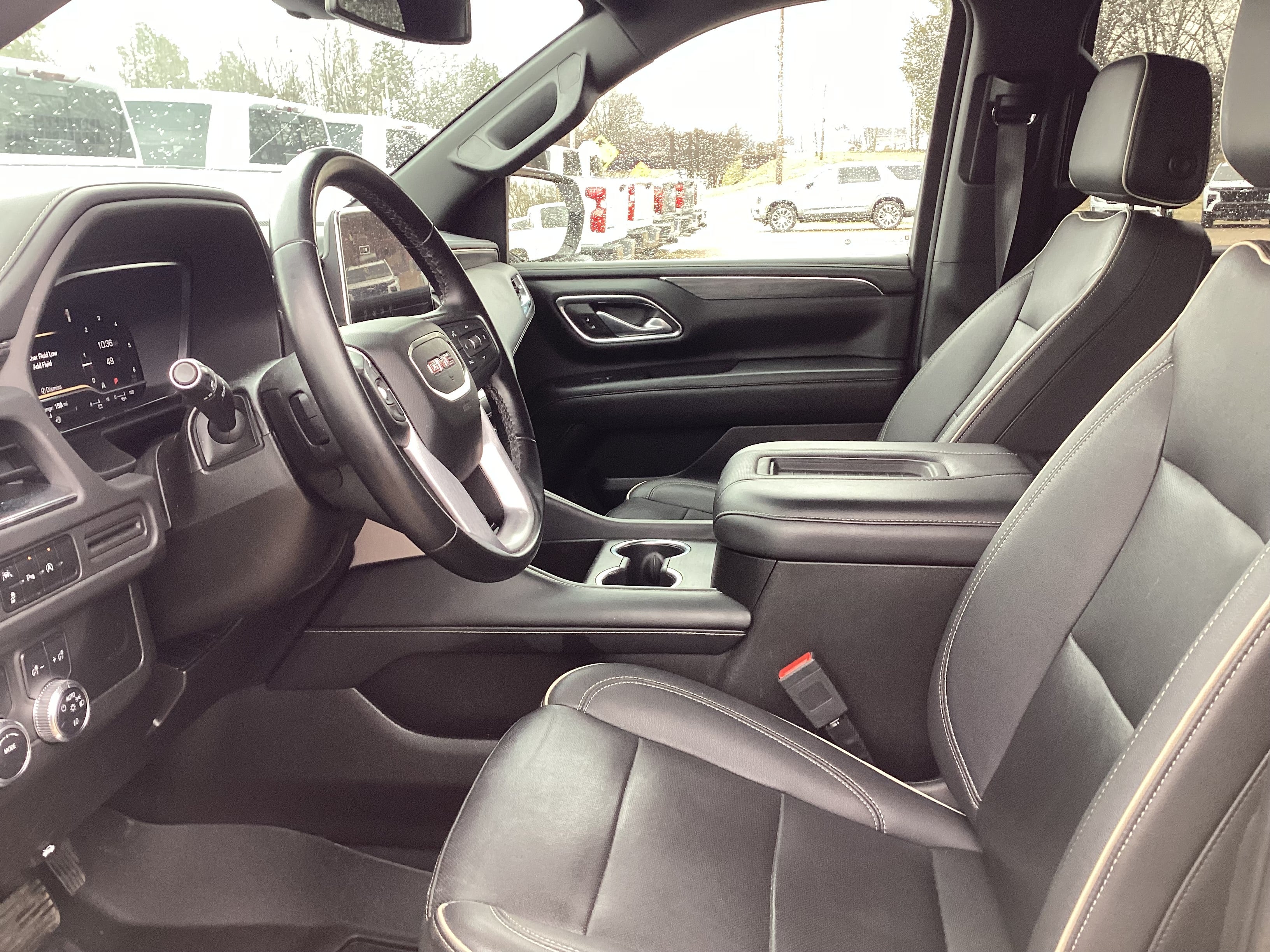2023 GMC Yukon SLT
