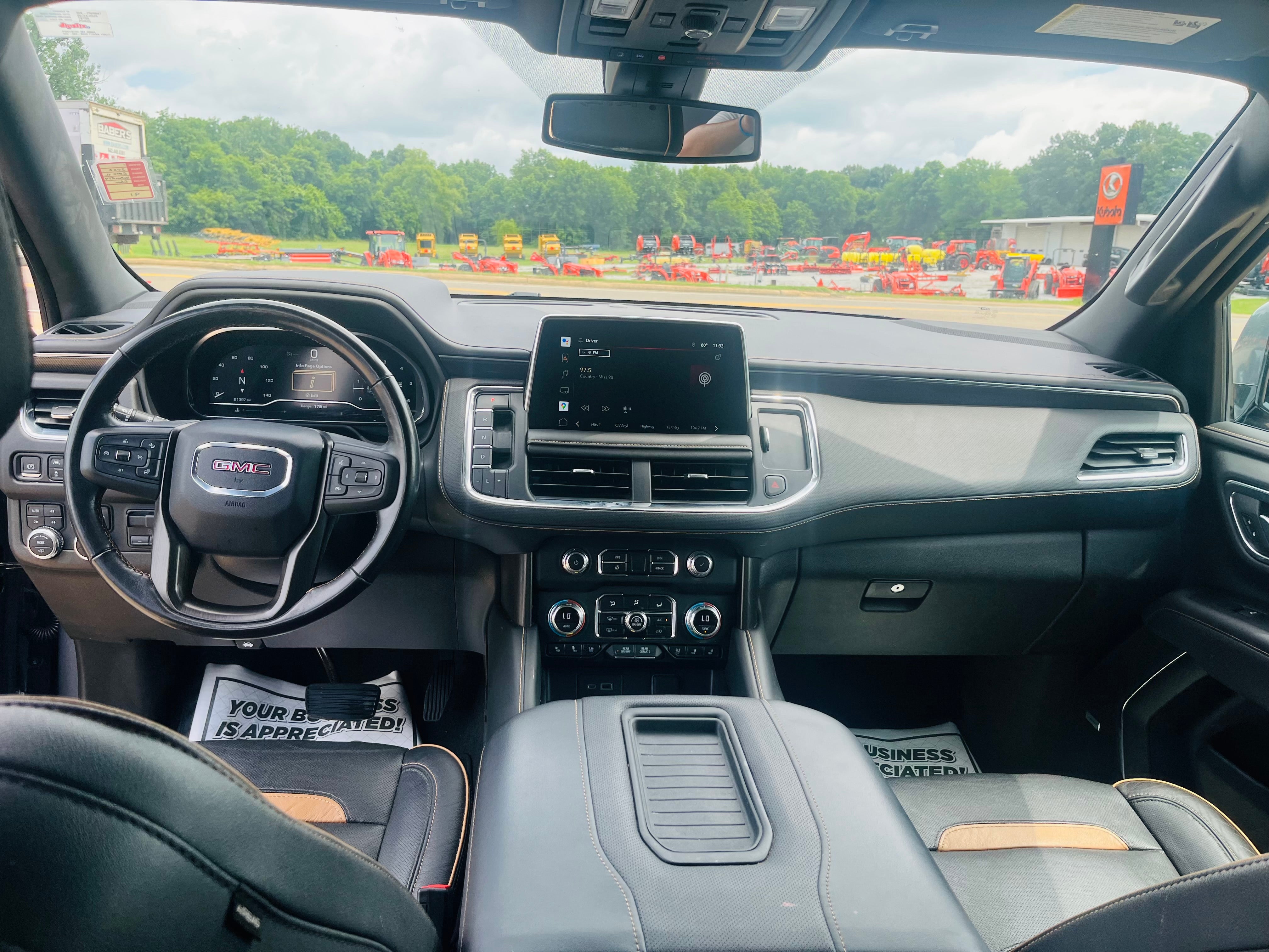 2022 GMC Yukon XL AT4