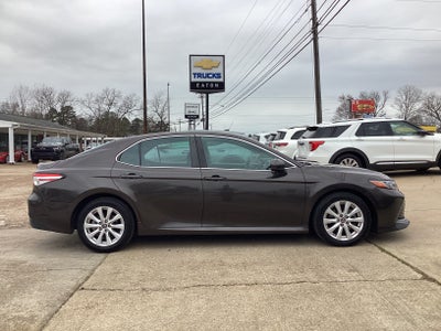 2020 Toyota Camry LE