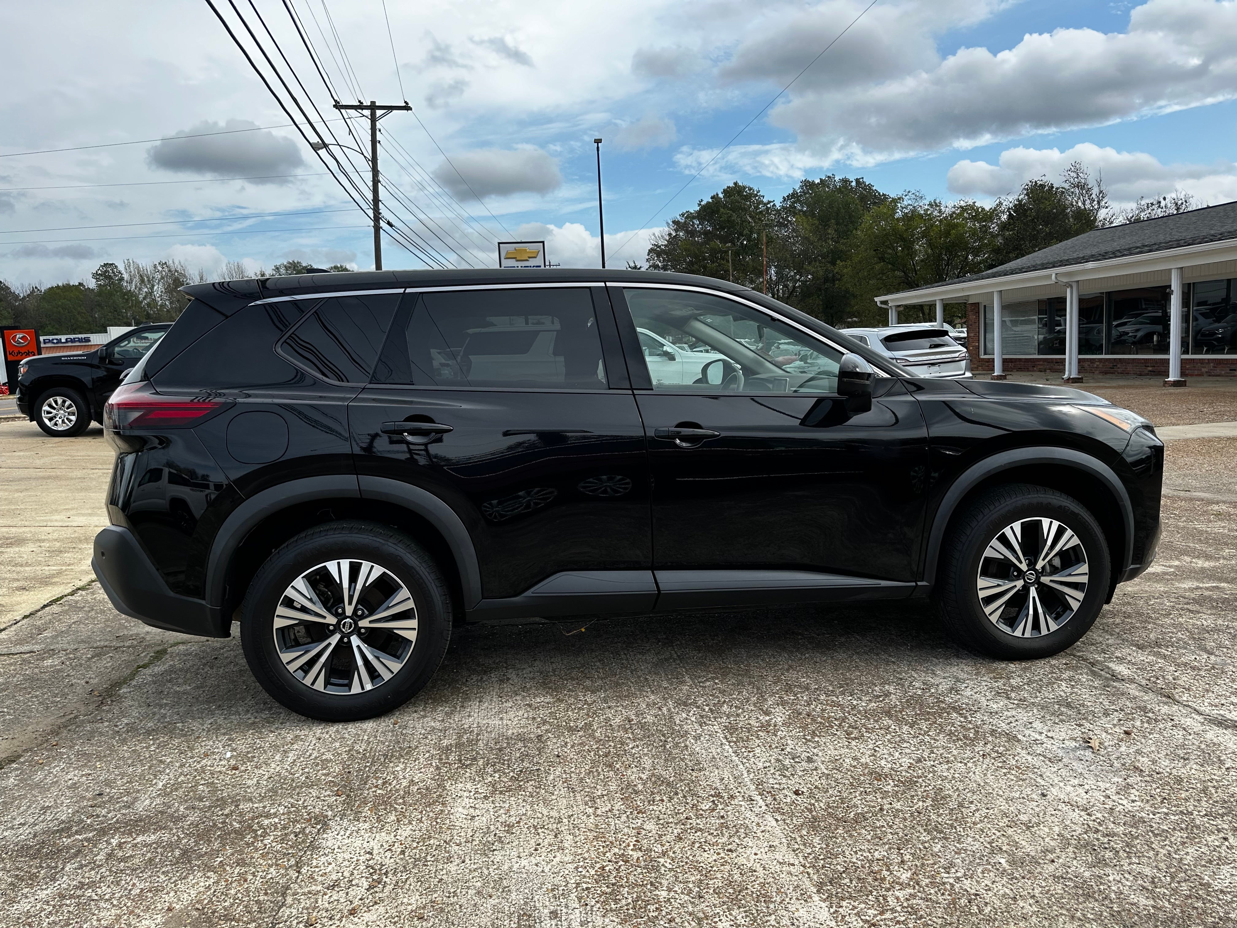 2021 Nissan Rogue SV