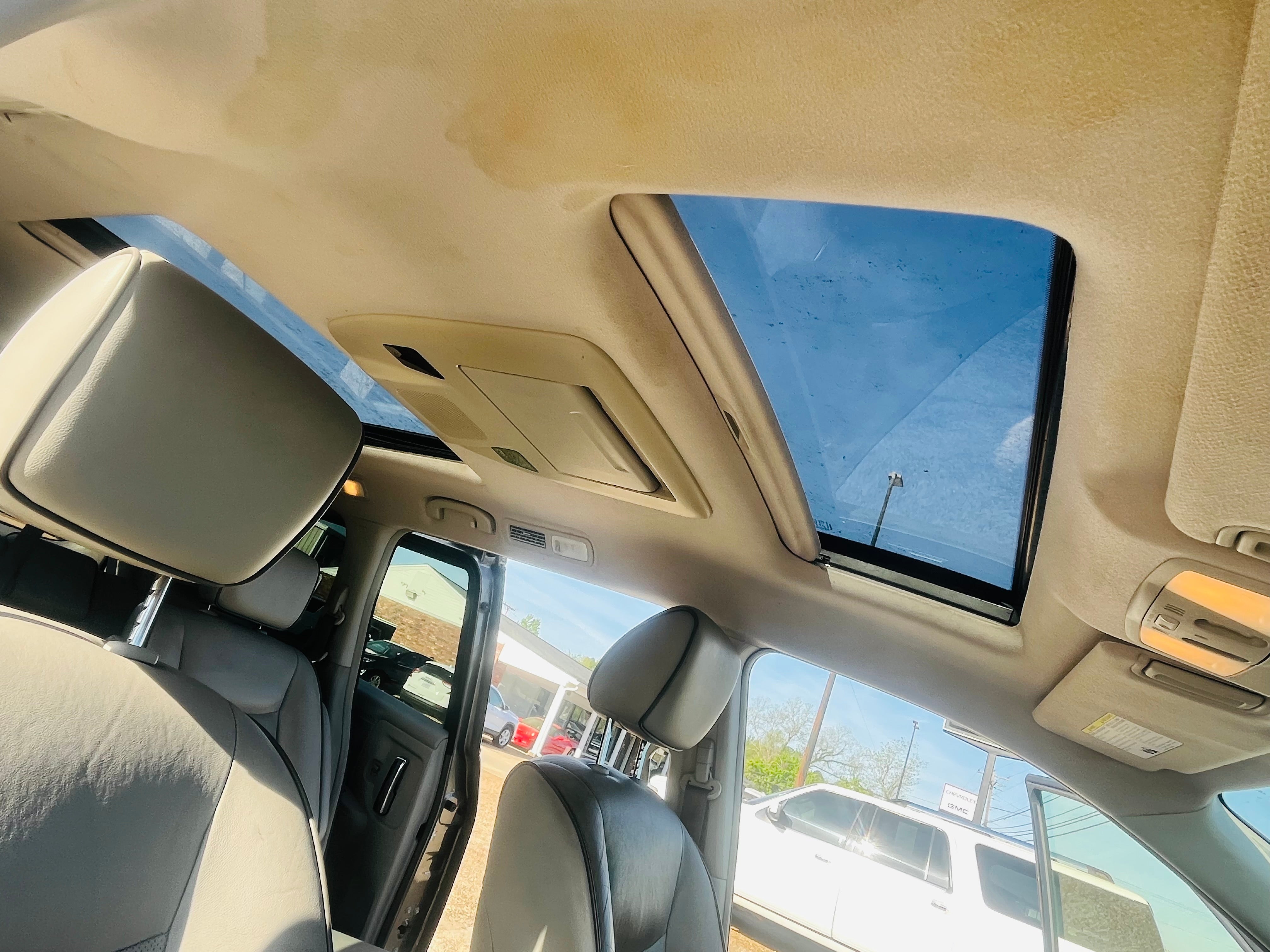 2014 Nissan Quest SL